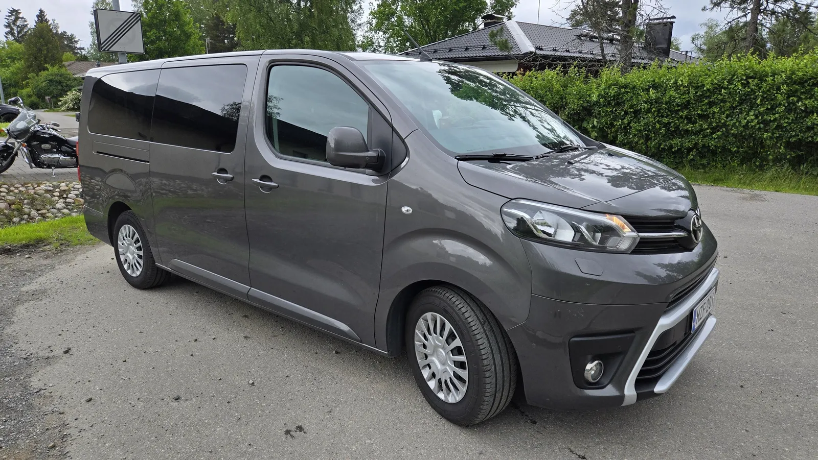 Minibussi Proace Verso 1+8 Aut. vm. 2021 tai vastaava kuva 1