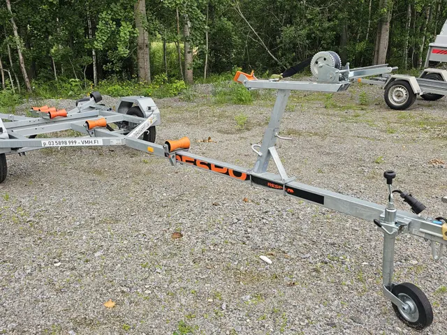 Venetraileri 750 kg – Respo