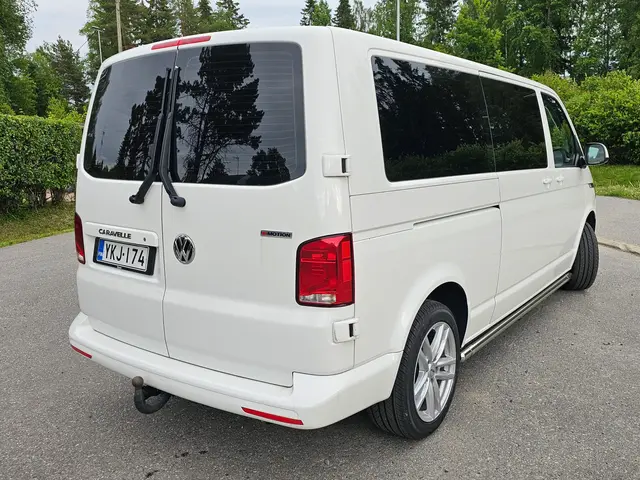 Minibussi VW Caravelle 1+8 – 4 motion Aut. vm. 2020 tai vastaava kuva 3
