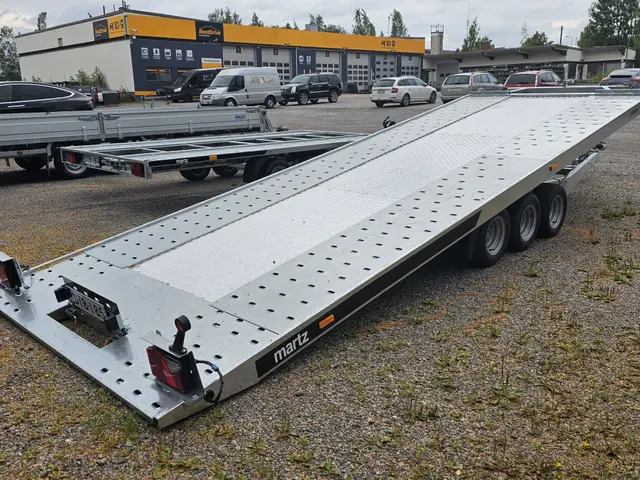 Autotraileri 3500 kg – Matrz MEGA