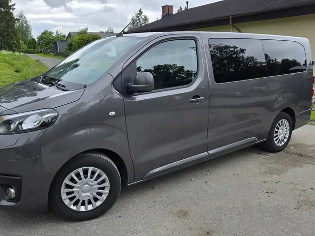Minibussi Proace Verso 1+8 Aut. vm. 2021 tai vastaava kuva 3